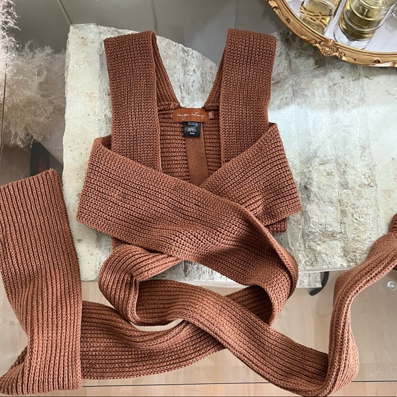 Multi-way knitted crop top - Picture 1 of 2